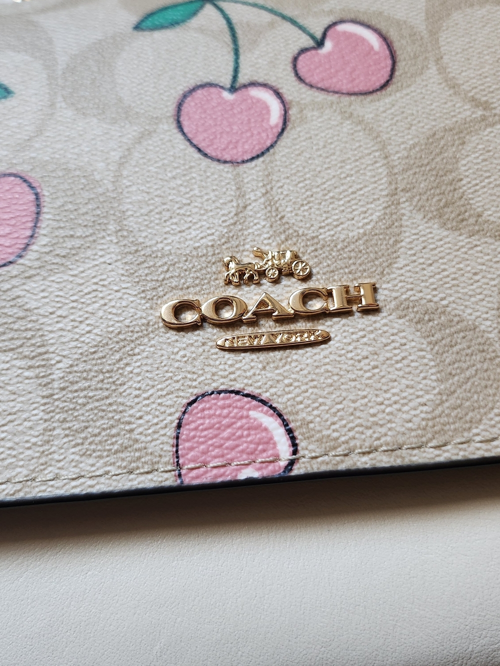 COACH Cherry Signature Crossbody Bag Cute Rare🍒 - Picture 3 of 14